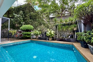 CHEAP 2 Storey Bungalow House with renovation for sale