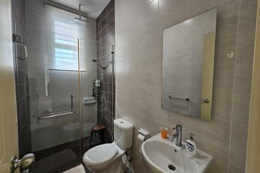 CHEAP 2 Sty Zero Lot Bungalow in Taman Sungai Sering Batu 9 Cheras