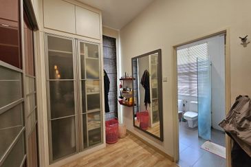 CHEAP 2 Sty Zero Lot Bungalow in Taman Sungai Sering Batu 9 Cheras