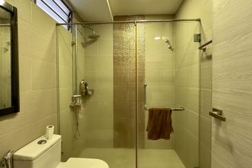 CHEAP Bangsar 3 Storey Bungalow House For Sale