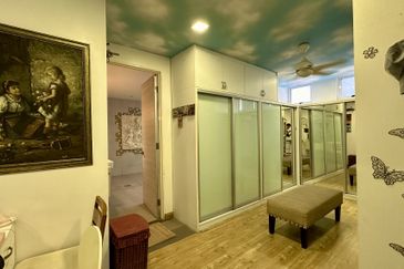 CHEAP Bangsar 3 Storey Bungalow House For Sale