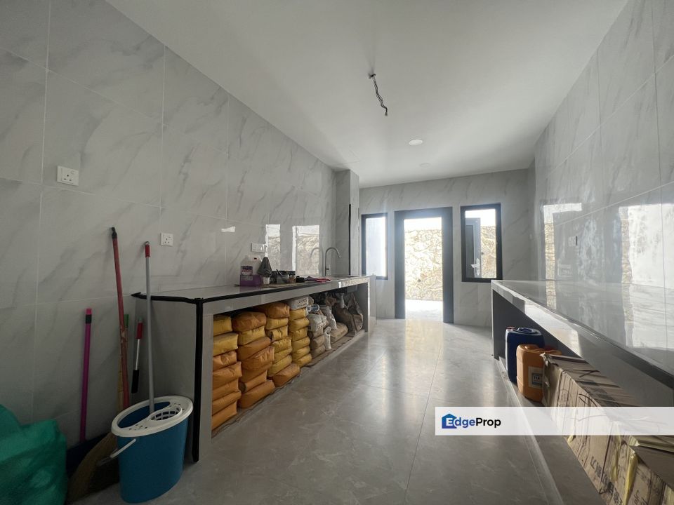 CHEAP 3 sty semi-D at Bukit Segar Cheras, Kuala Lumpur, Cheras