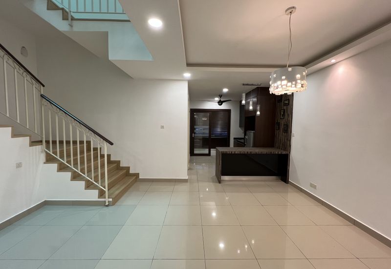 CHEAP 3 sty terrace house at Bukit Suria Sungai Long house for sale\