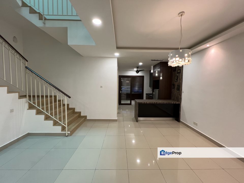 CHEAP 3 sty terrace house at Bukit Suria Sungai Long house for sale\, Selangor, Kajang