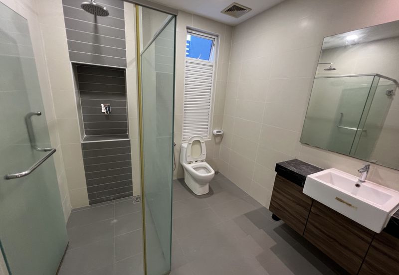 CHEAP 3 sty terrace house at Bukit Suria Sungai Long house for sale\