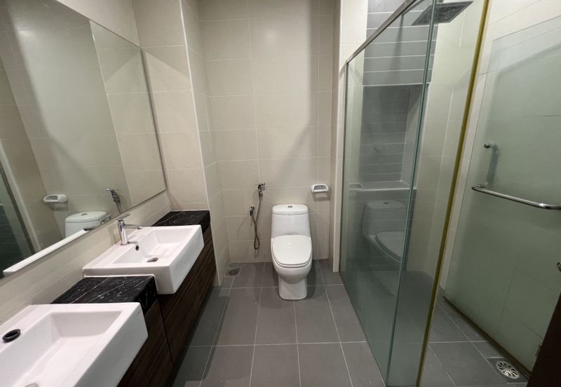 CHEAP 3 sty terrace house at Bukit Suria Sungai Long house for sale\