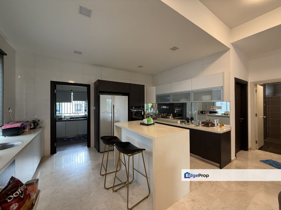 CHEAP 3 sty terrace house at Bukit Suria Sungai Long house for sale\, Selangor, Kajang