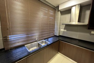 CHEAP 3 sty terrace house at Bukit Suria Sungai Long house for sale\