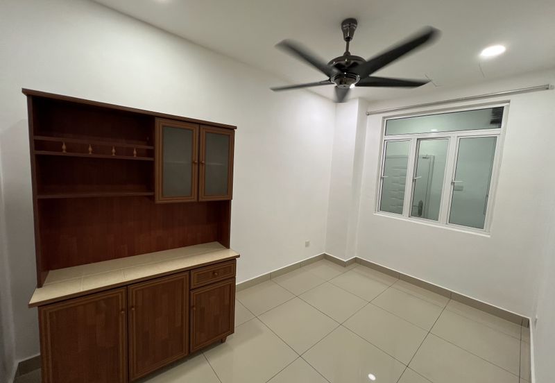 CHEAP 3 sty terrace house at Bukit Suria Sungai Long house for sale\
