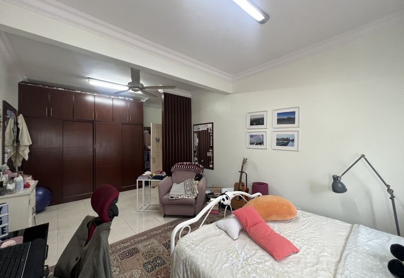 Bandar Tun Hussein Onn