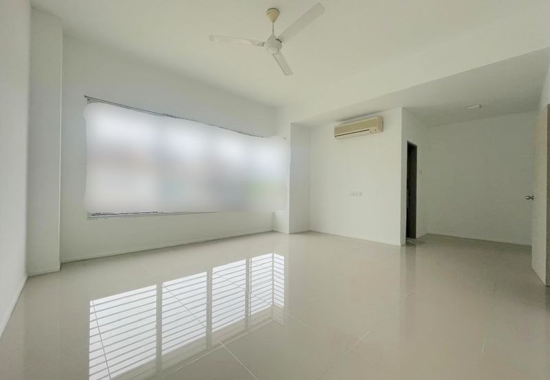 CHEAP Double Storey Superlink Terrace In Desa Budiman Sungai Long For Sale