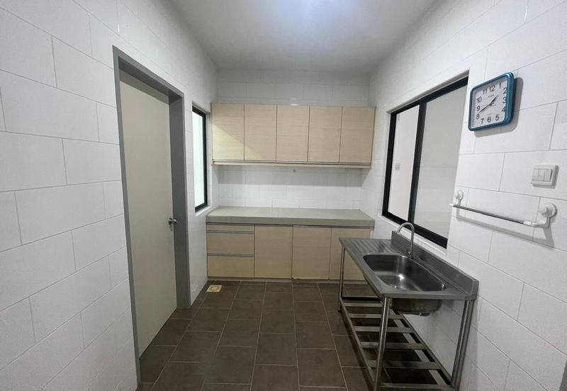 CHEAP Double Storey Superlink Terrace In Desa Budiman Sungai Long For Sale