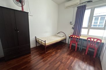 CHEAP 3 Storey Superlink House At Taming Indah 2 Sungai Long For Sale 