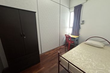 CHEAP 3 Storey Superlink House At Taming Indah 2 Sungai Long For Sale 