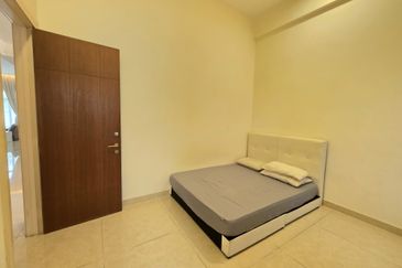 CHEAP 3 Storey Bungalow At Taming Mutiara Sungai Long For Sale 