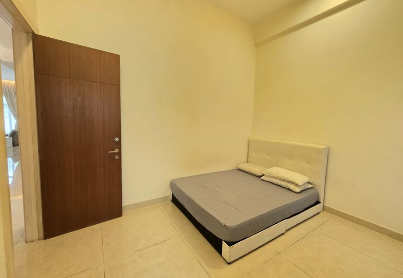 CHEAP 3 Storey Bungalow At Taming Mutiara Sungai Long For Sale 