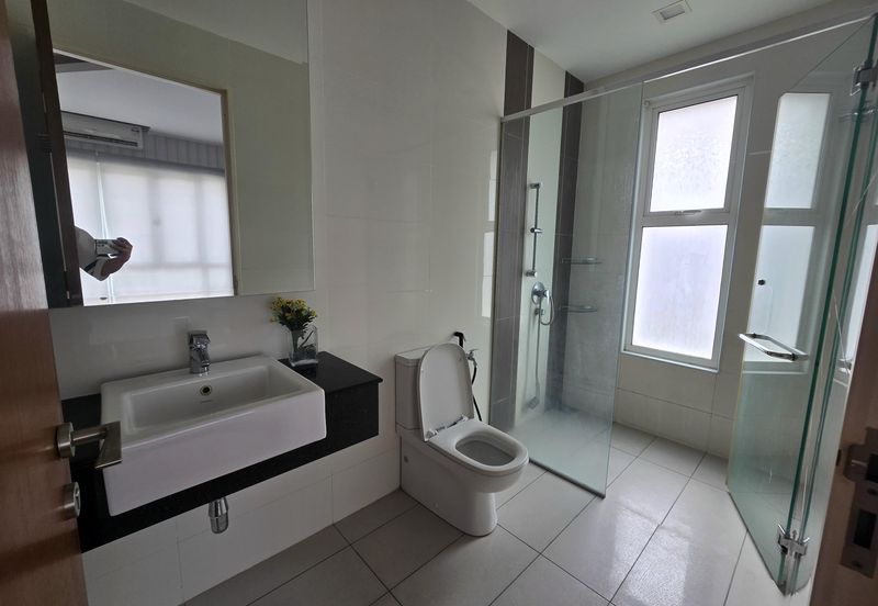 CHEAP 3 Storey Bungalow At Taming Mutiara Sungai Long For Sale 