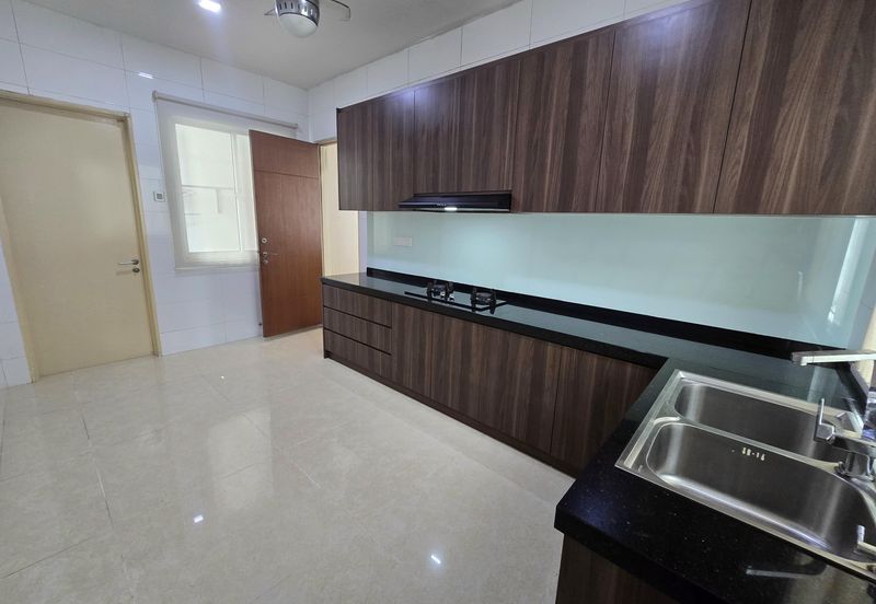 CHEAP 3 Storey Bungalow At Taming Mutiara Sungai Long For Sale 