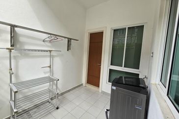 CHEAP 3 Storey Bungalow At Taming Mutiara Sungai Long For Sale 