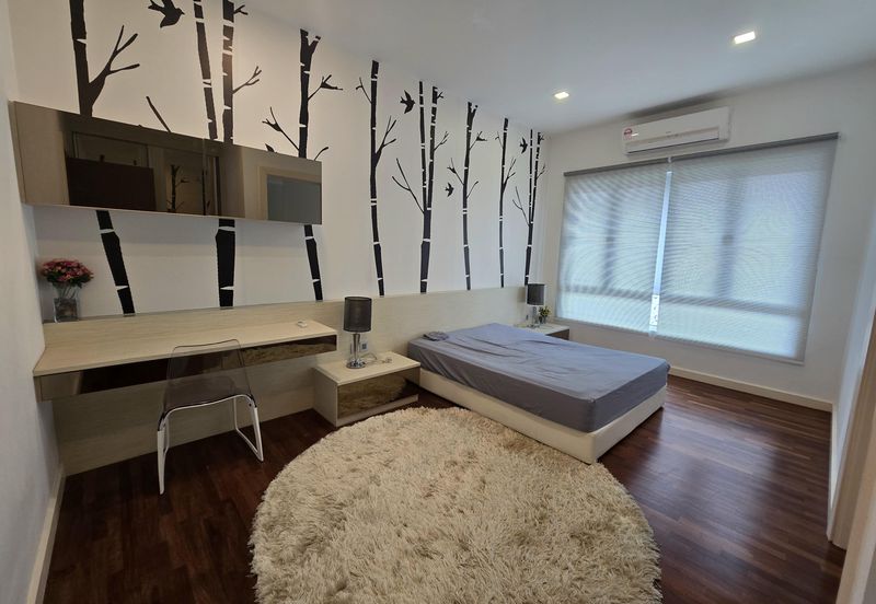 CHEAP 3 Storey Bungalow At Taming Mutiara Sungai Long For Sale 