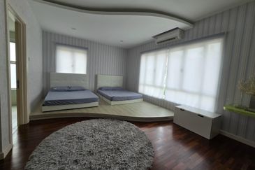 CHEAP 3 Storey Bungalow At Taming Mutiara Sungai Long For Sale 