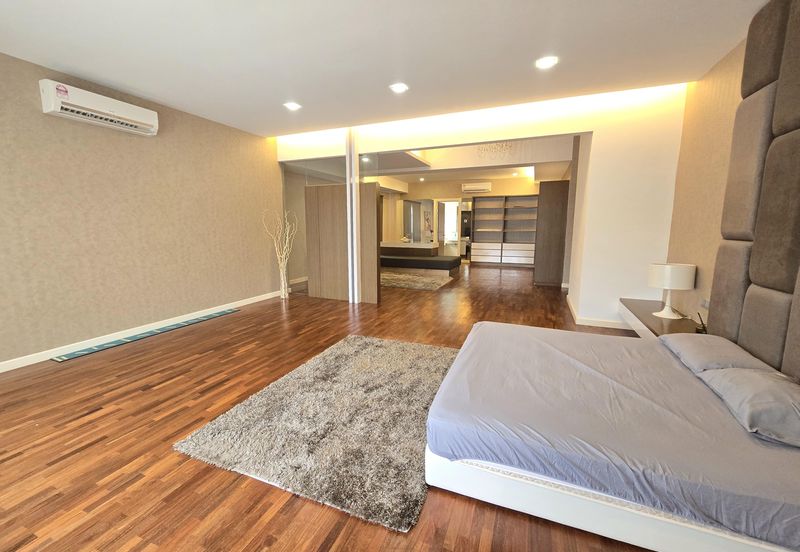 CHEAP 3 Storey Bungalow At Taming Mutiara Sungai Long For Sale 