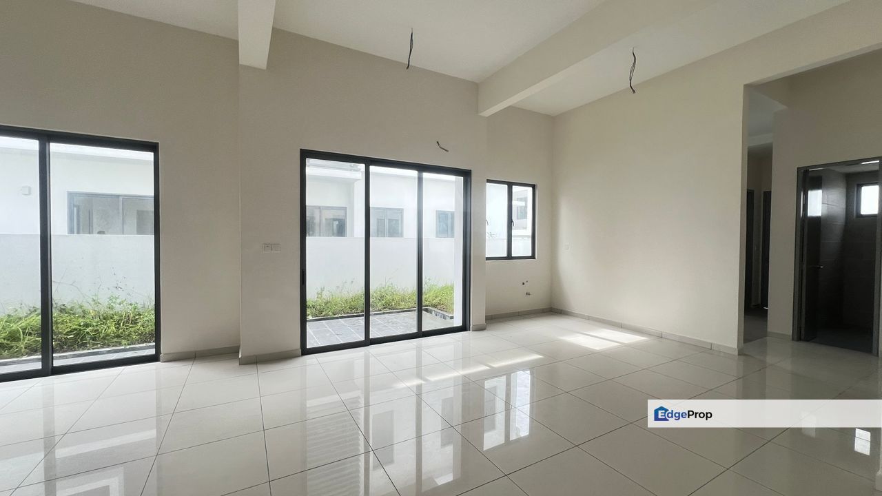 CHEAP 2 Storey Semi D at Taman Semanja Kajang For Sale, Selangor, Kajang