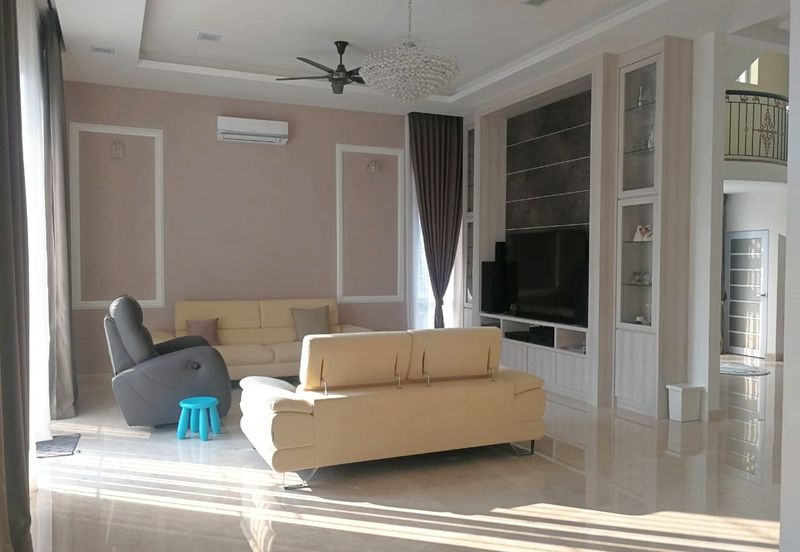 CHEAP Sungai Long 3 sty Bungalow at Bukit Suria Garden Village for sale