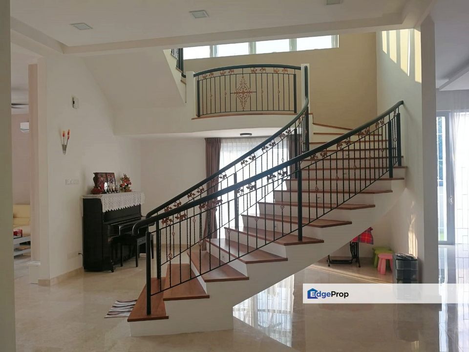 CHEAP Sungai Long 3 sty Bungalow at Bukit Suria Garden Village for sale, Selangor, Bandar Sungai Long