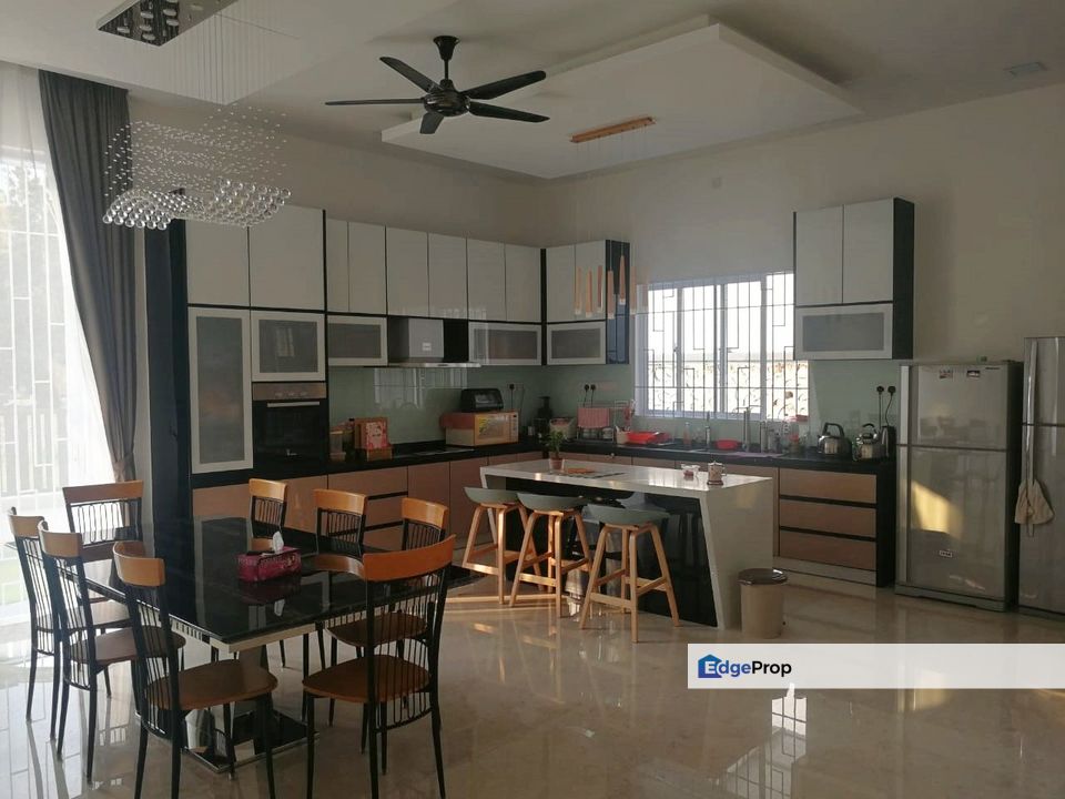 CHEAP Sungai Long 3 sty Bungalow at Bukit Suria Garden Village for sale, Selangor, Bandar Sungai Long