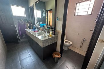 CHEAP CORNER 2 Storey Semi-D Taman Taming Indah 1, Sungai Long Cheras