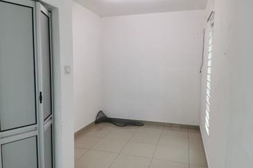 CHEAP 2 sty terrace ENDLOT at Taman Cheras Idaman 