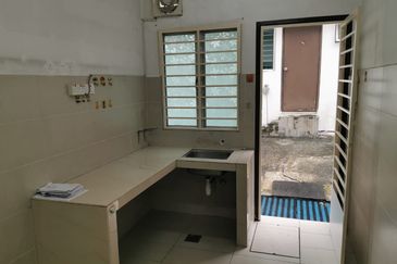 CHEAP 2 sty terrace ENDLOT at Taman Cheras Idaman 