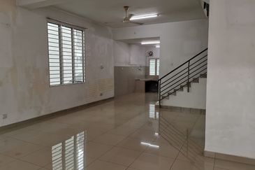 CHEAP 2 sty terrace ENDLOT at Taman Cheras Idaman 