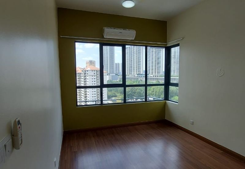 CHEAP Corner KM1 West Condo at Bukit Jalil for sale 
