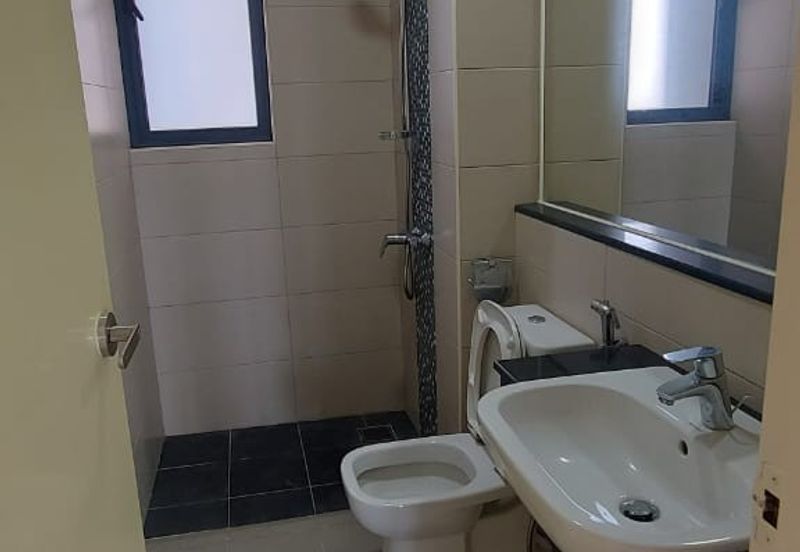 CHEAP Corner KM1 West Condo at Bukit Jalil for sale 