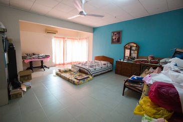 CHEAP 2 storey Semi-d at SL4, Sungai Long Cheras house for sale