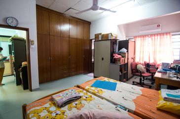 CHEAP 2 storey Semi-d at SL4, Sungai Long Cheras house for sale