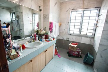 CHEAP 2 storey Semi-d at SL4, Sungai Long Cheras house for sale