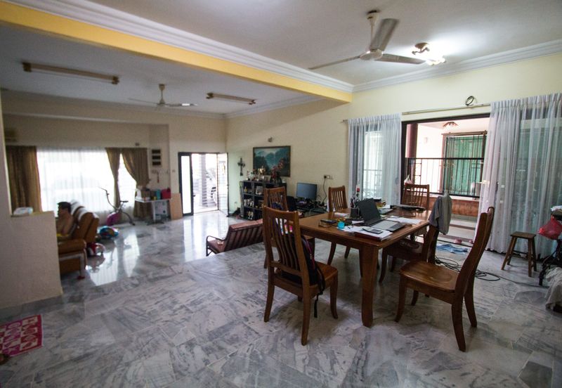 CHEAP 2 storey Semi-d at SL4, Sungai Long Cheras house for sale