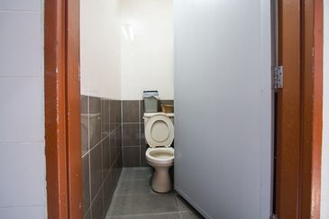 CHEAP 2 storey Semi-d at SL4, Sungai Long Cheras house for sale