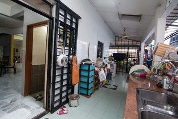 CHEAP 2 storey Semi-d at SL4, Sungai Long Cheras house for sale