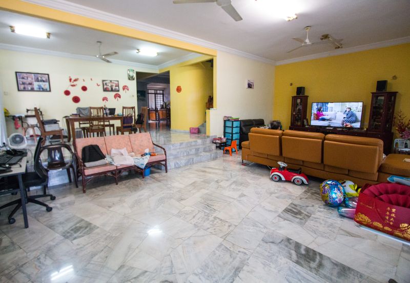 CHEAP 2 storey Semi-d at SL4, Sungai Long Cheras house for sale