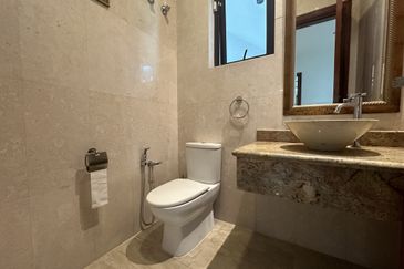 Bukit Tunku Kenny Hills Kuala Lumpur 3 Storey Bungalow For Sale