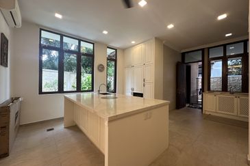 Bukit Tunku Kenny Hills Kuala Lumpur 3 Storey Bungalow For Sale