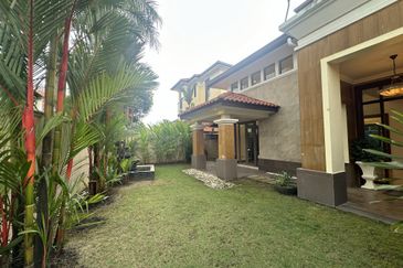 Bukit Tunku Kenny Hills Kuala Lumpur 3 Storey Bungalow For Sale
