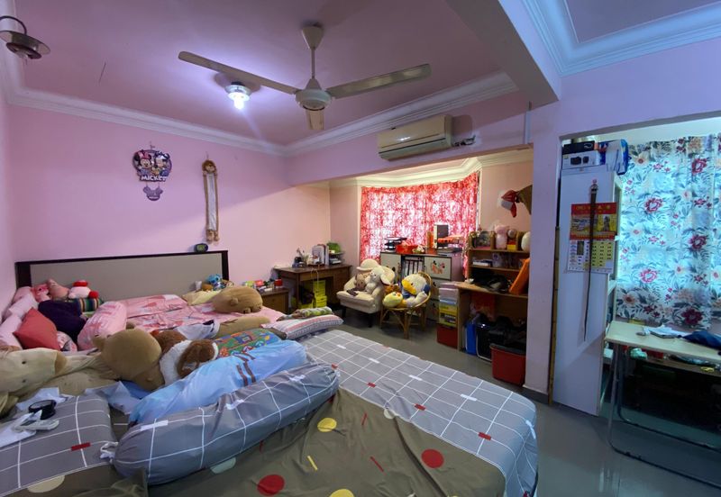 CHEAP 2 Storey Terrace at Bukit Angsana Cheras, can park 3-4 cars