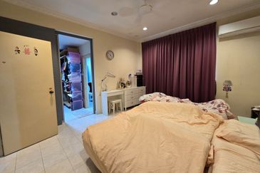 CHEAP 2 Sty Terrace at Seri Sungai Long house for sale