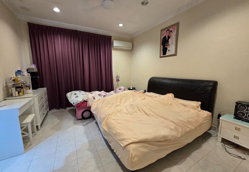 CHEAP 2 Sty Terrace at Seri Sungai Long house for sale