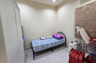 CHEAP 2 Sty Terrace at Seri Sungai Long house for sale